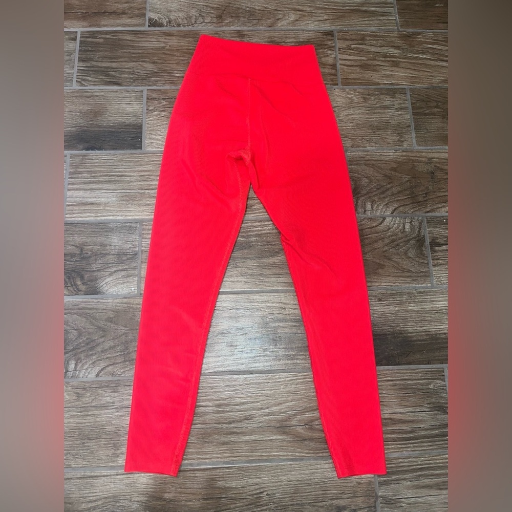 Beach Riot red ribbed high rise leggings - Picture 2 of 3